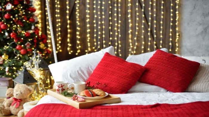 How to decorate room using lights