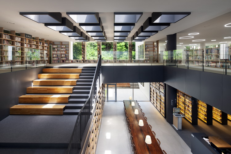 Desain interior perpustakaan minimalis